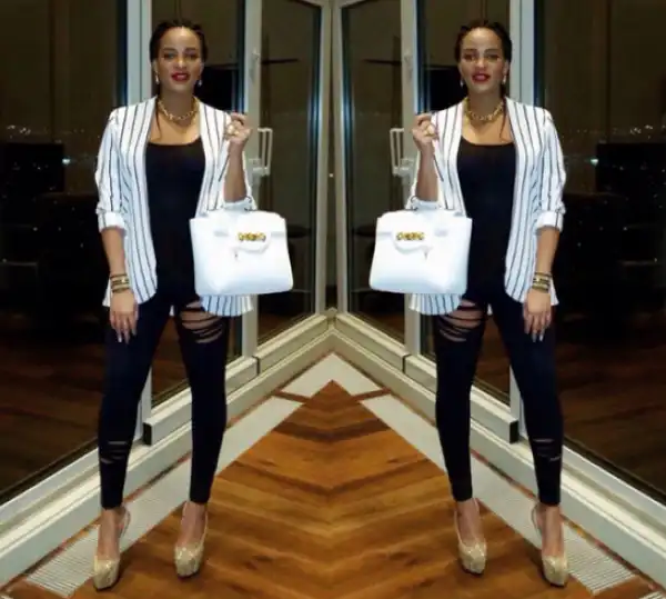 CHECKOUT: Adaeze Yobo In Ripped Jeans