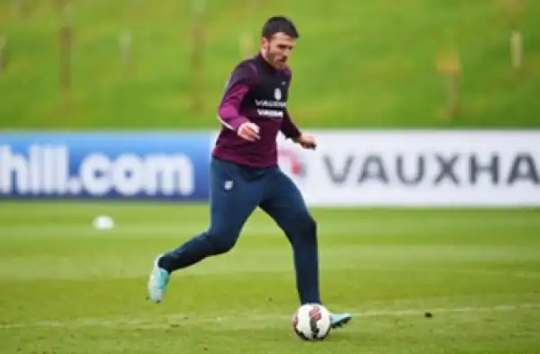 Carrick withdraws from England  squad