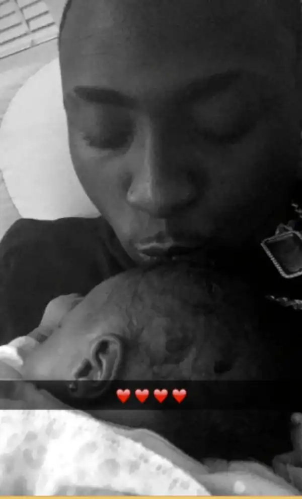 Davido Shares Cute Photo With His Newborn Baby Girl