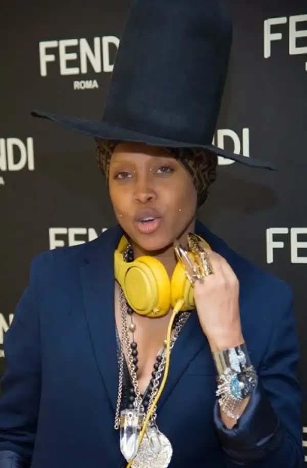 Erykah Badu pierces close to eyes and her cheeks (photos)