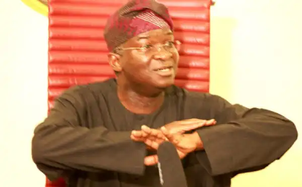 Fashola Slams Agbaje, Says He Can