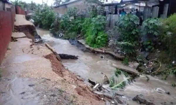 Graphic Photos: Two Die In Ghana Flood