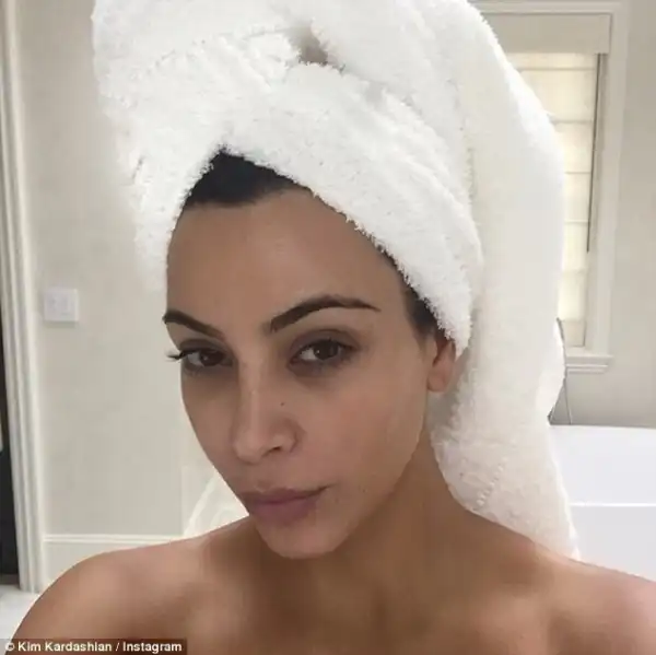 Kim Kardashian Shares Make Up Selfie In A Towel
