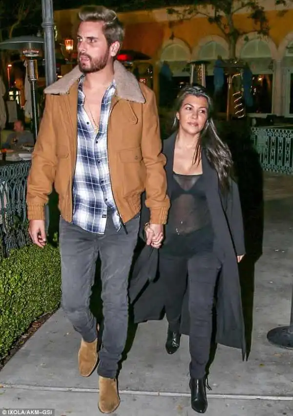 Kourtney Kardashian Shows Off Her Hot Post Baby Bod!
