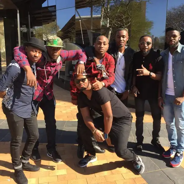 Loyal Fan Returns Davido’s Gold Custom Necklace After He Misplaced It