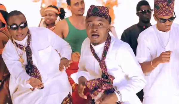 MC Galaxy Attacked & Beaten By Davido & His Driver At Shizzi’s Studio