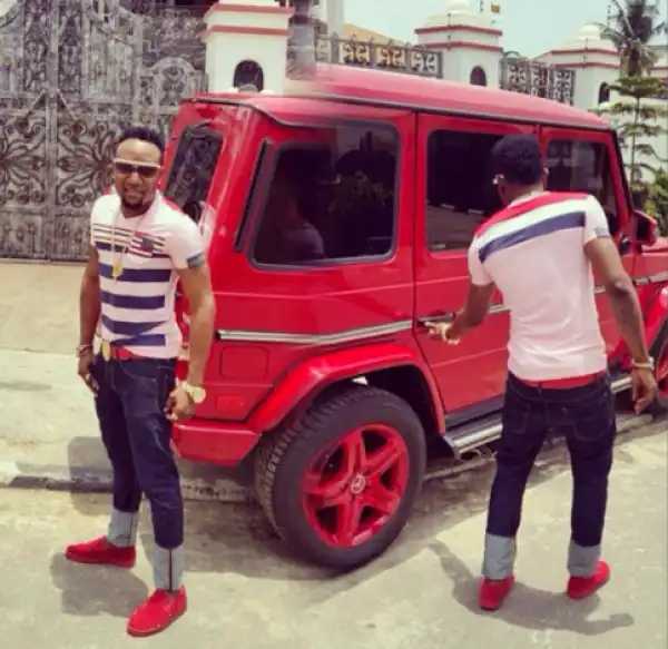 Photo: KCee the fashion icon...lol