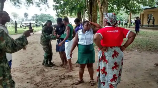 Photos: Secondary School Girl And Her Entire Family To Beat Up Teacher 