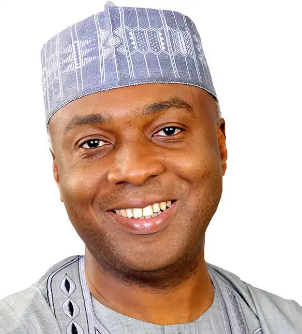 Saraki Holds Peace Talks With Aggrieved Senators