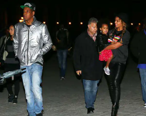 The Moment A Man Asks Jay Z And Beyonce: ‘Who Are You?’ See What Happened