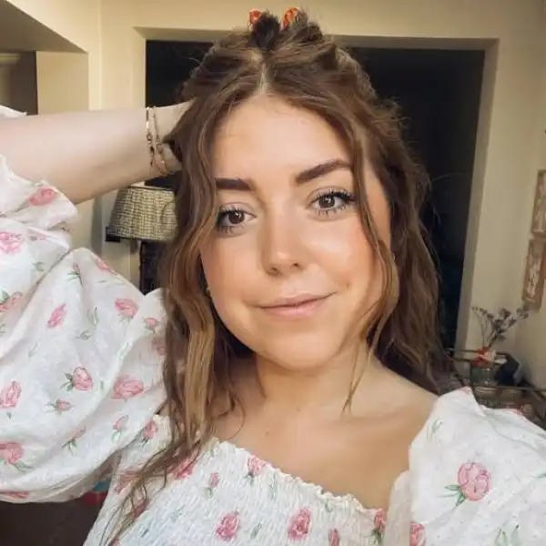 Age & Career Of Poppy Deyes