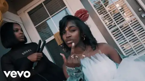 Mia Ariannaa - What Was I Thinking? (Video)