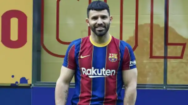Sergio Aguero enjoys first Barcelona training session