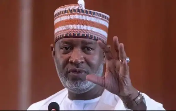 Omicron: FG To Ban Flights From UK, Canada, Saudi Arabia, Argentina