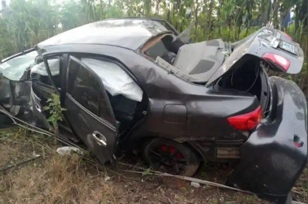 3 Suspected Yahoo Boys Chased To Death In Osogbo, Another Injured (Photos)
