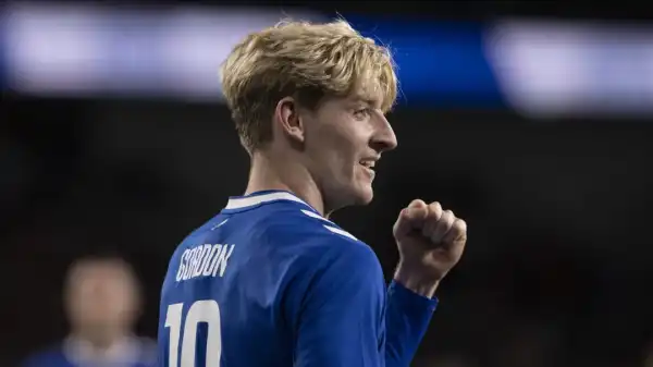 Anthony Gordon arrives for Newcastle medical ahead of Everton exit