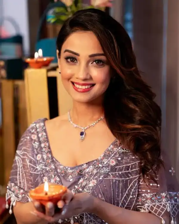 Biography & Career Of Adaa Khan