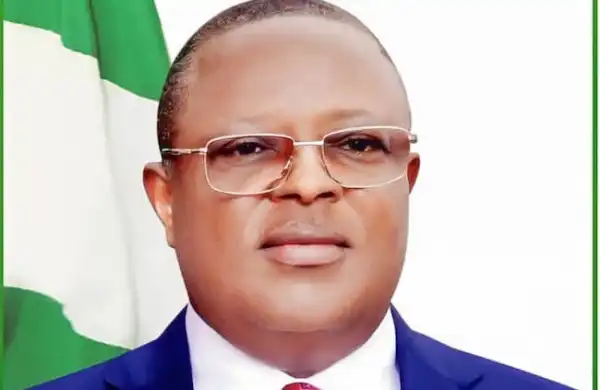 Umahi woos Presidency as contractors oppose concrete roads
