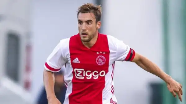 Napoli closing deal for Ajax fullback Nicolas Tagliafico