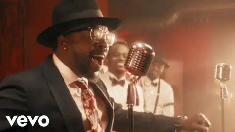 Travis Greene - Oil & Water Ft. Anthony Hamilton (Video)