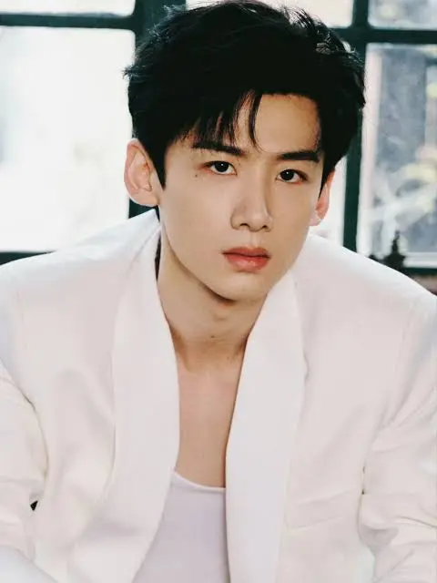 Age & Net Worth Of Bai Jingting