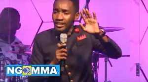 Paul Clement – Umezungukwa na sifa (Music Video)