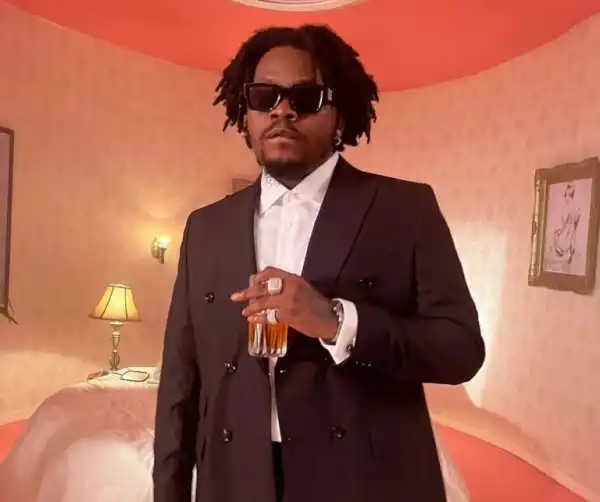 Olamide gifts ₦1 million to popular TikToker, Peller on TikTok live