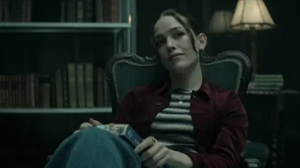 You Season 4 Part 2 Trailer Teases Victoria Pedretti’s Return