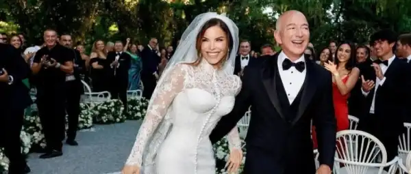 Lauren Sánchez Wipes Instagram Clean, Changes Name After Marrying Jeff Bezos