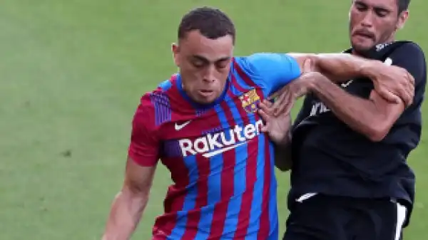 Chelsea consider move for Barcelona fullback Serginio Dest
