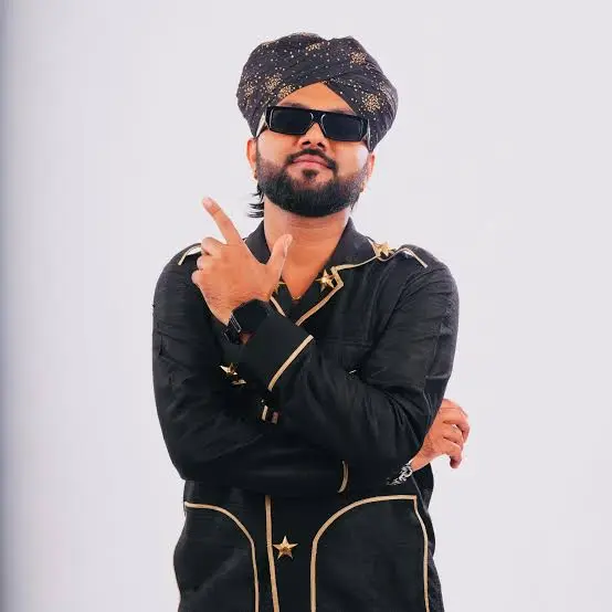 Biography & Career Of Swaroop Khan