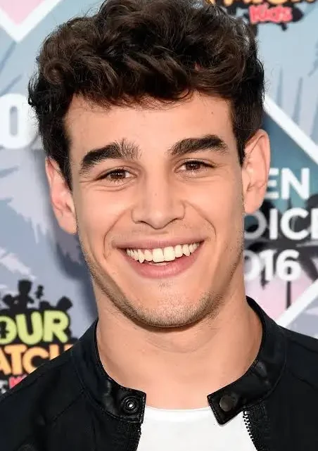 Biography & Career of Alberto Rosende