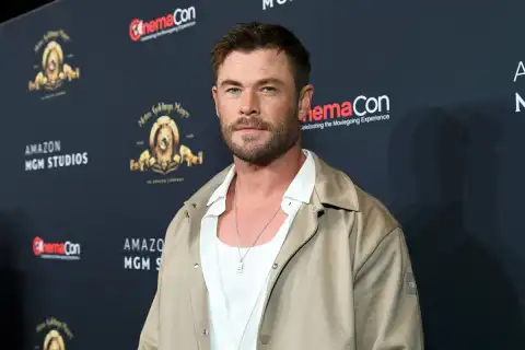 Chris Hemsworth to Star in Submarine Action Movie Subversion, First Details Revealed