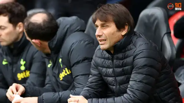 Tottenham weighing up decision on Antonio Conte future