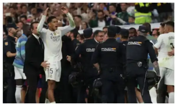 LaLiga: Police separate Real Madrid, Barcelona players after El Clasico drama