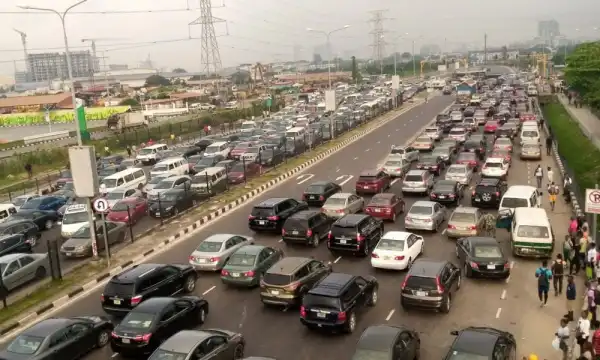 Lagos: Kara Bridge repairs trigger gridlock, chaos