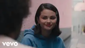 Selena Gomez, benny blanco - Younger And Hotter Than Me (Video)