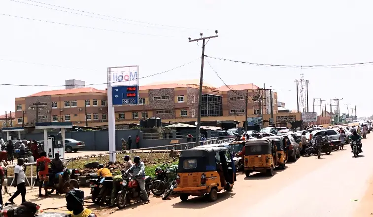 Filling stations hoarding fuel ‘ll have C of O revoked — Kwara Gov