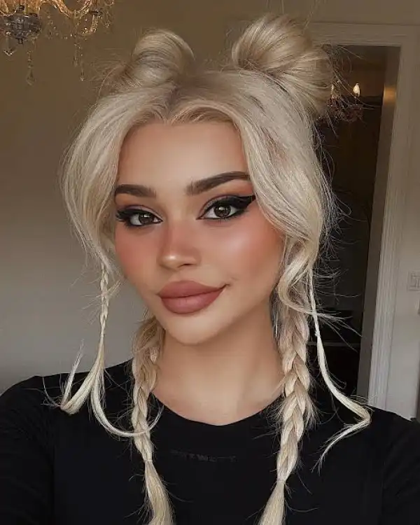 Biography & Net Worth Of Kristen Hancher