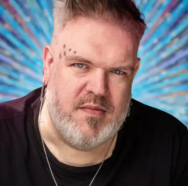 Biography & Net Worth Of Kristian Nairn