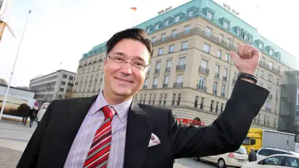 Biography & Career of Pamela Adlon’s ex-husband Felix O. Adlon