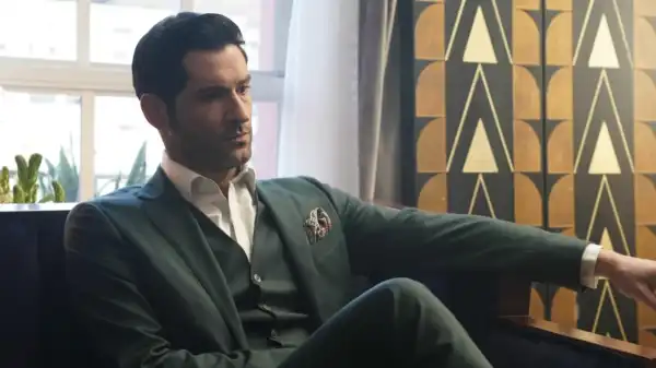 Tom Ellis Is Back for Tell Me Lies Season 3, Teases Oliver’s ‘Redeeming Moments’