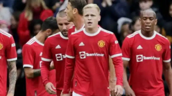 Man Utd players return to training as Carrington re-opened