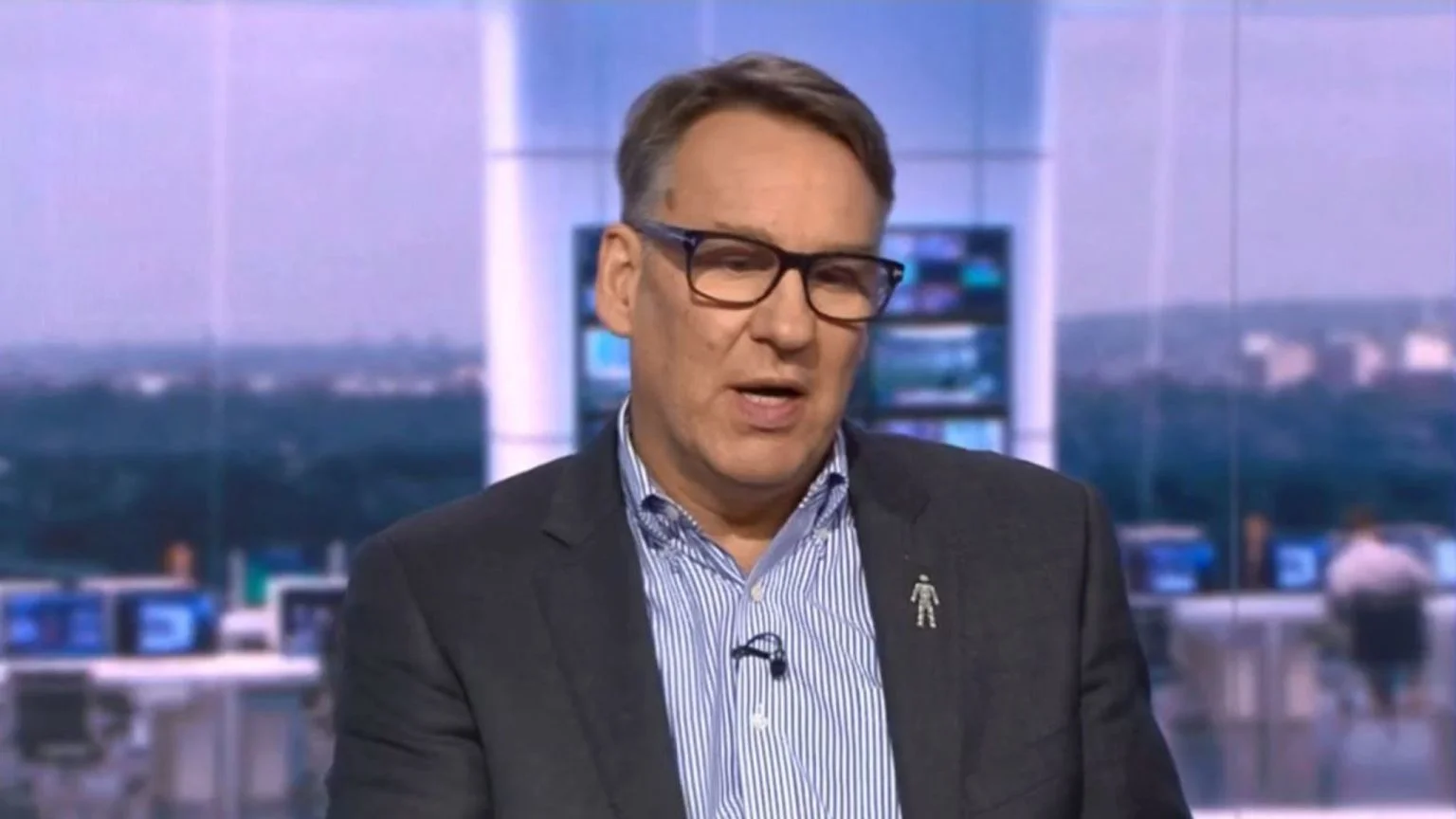 Paul Merson urges Chelsea to replace Sanchez after costly error against Manchester City