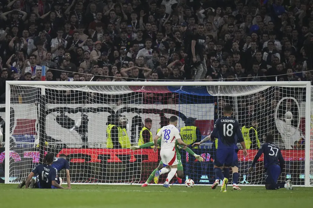 Europa League: Amorim sends message to Onana after mistake in 2-2 draw with Lyon