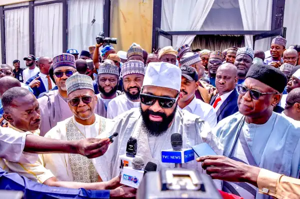 Gov Bago APC inaugurates new exco in Niger, harps on equity, fairness