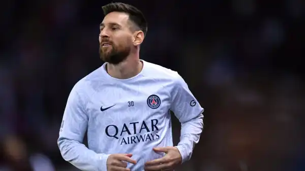 Xavi urges media to cool talk of Lionel Messi returning to Barcelona