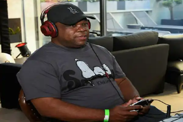 Biography & Career Of Leonard Earl Howze