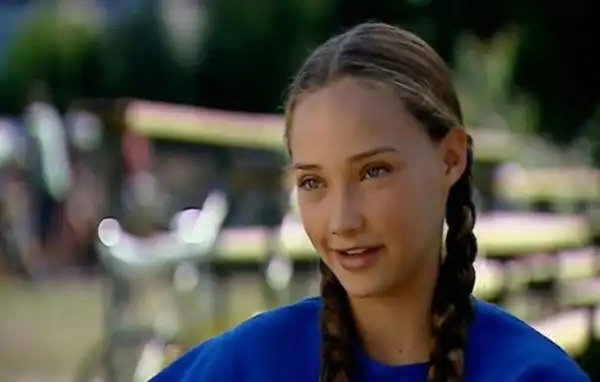 Net Worth Of Samantha Burton