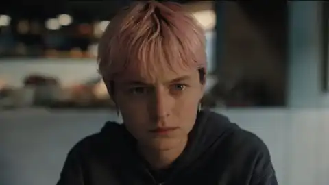 A Murder at the End of the World Trailer: Emma Corrin Gets Invited to a Billionaire’s Mysterious Retreat